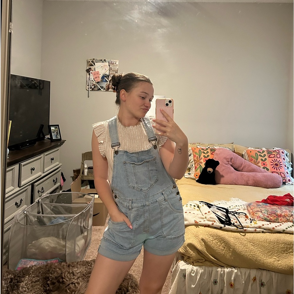 NWOT light wash overalls